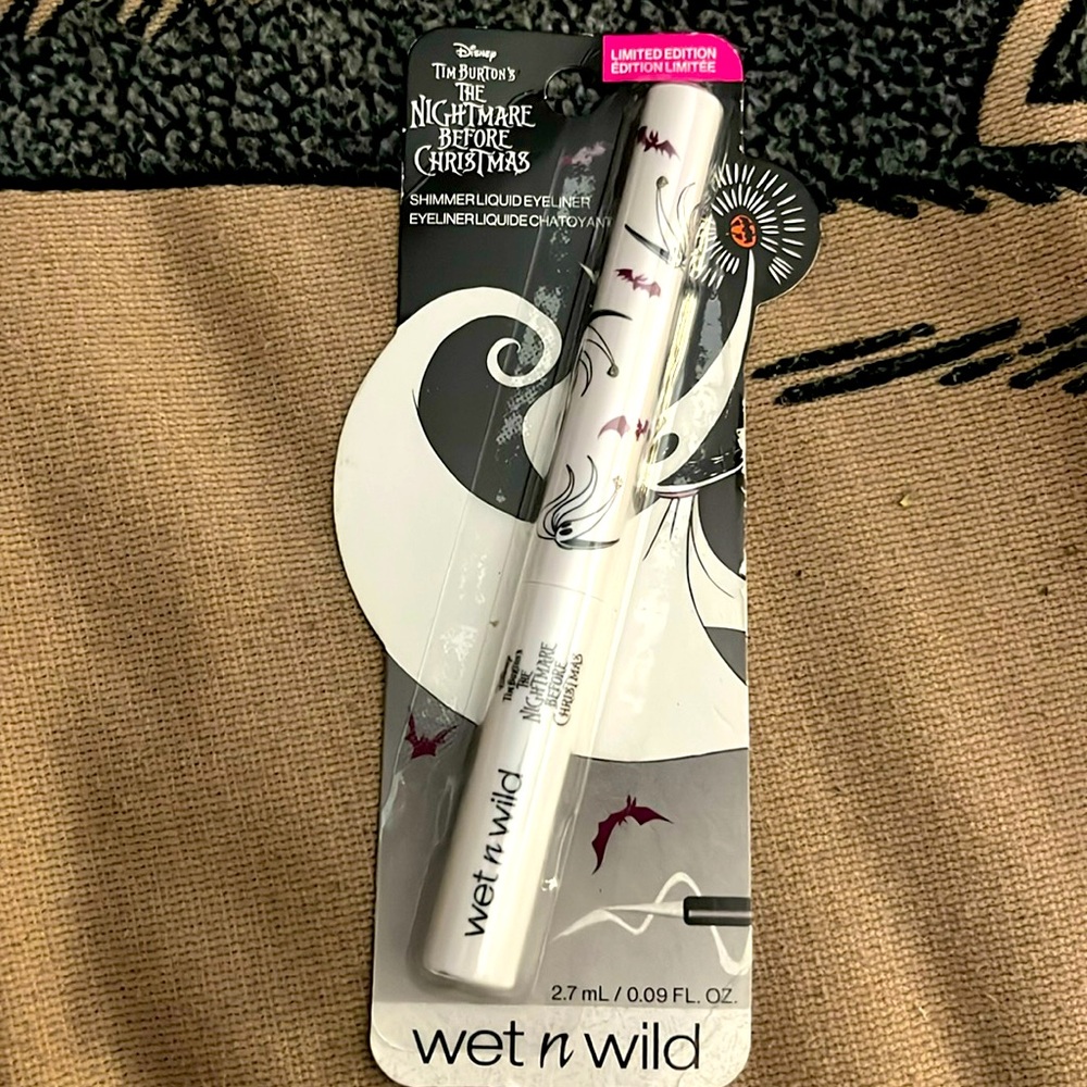 ✨🆕BNIP!Wet N Wild X Nightmare Before Xmas Shimmer Eyeliner in Zero To Hero✨